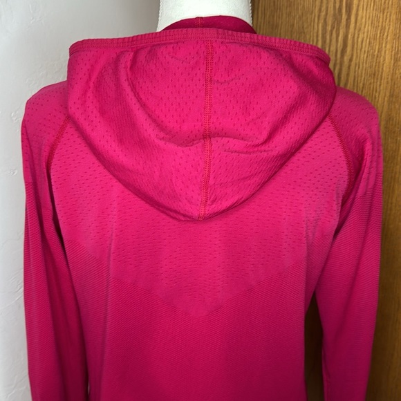 Nike fuchsia dri-fit light weight athletic zip up hooded jacket L - Picture 4 of 10